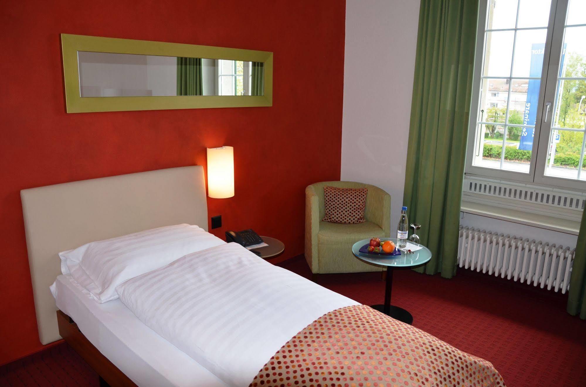 Hotel Urs Und Viktor Bettlach Dış mekan fotoğraf