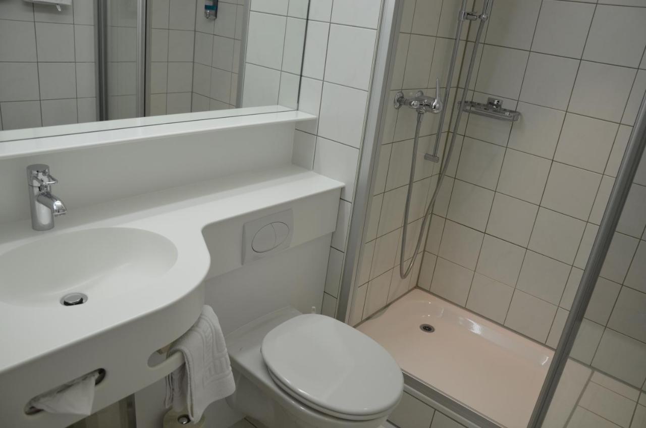 Hotel Urs Und Viktor Bettlach Oda fotoğraf